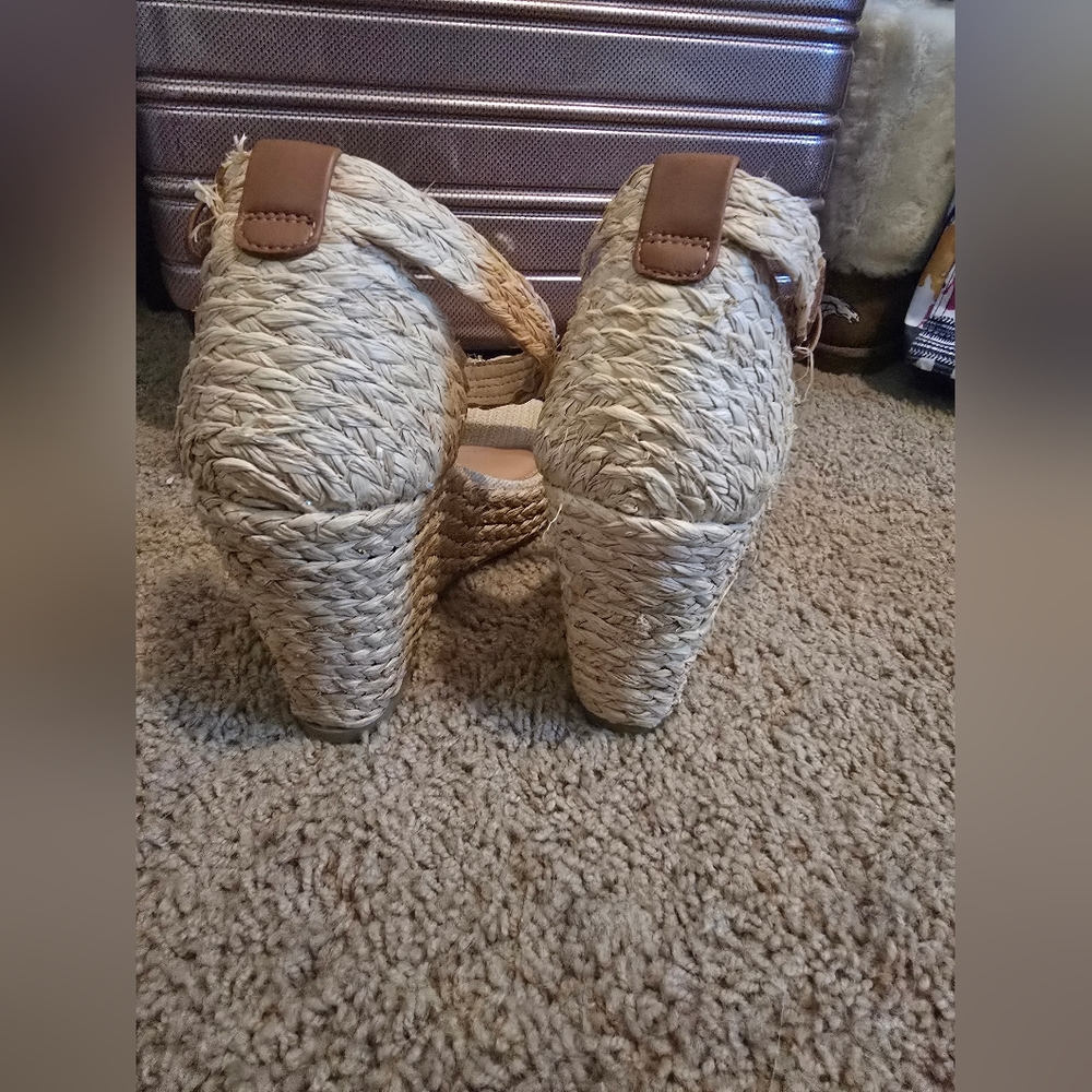 Wedges - Picture 4 of 5